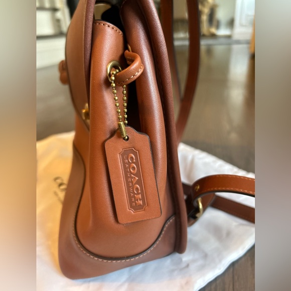 COACH Originals Turnlock Backpack Saddle - Picture 2 of 10